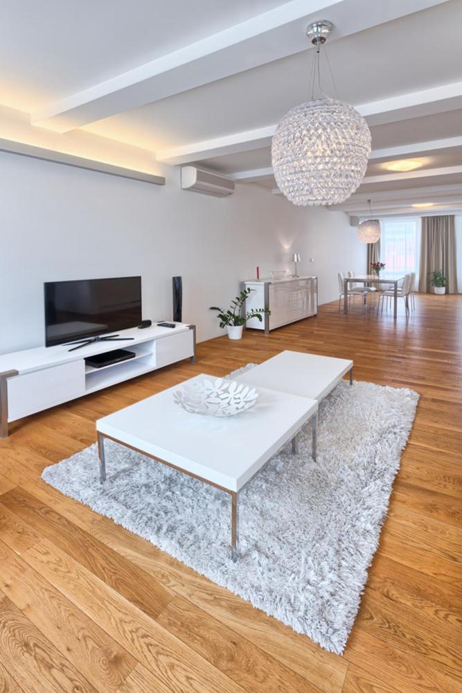Wishlist Residences - Karlin Apartmán *