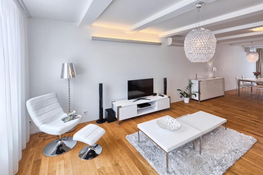 Wishlist Residences - Karlin * Прага
